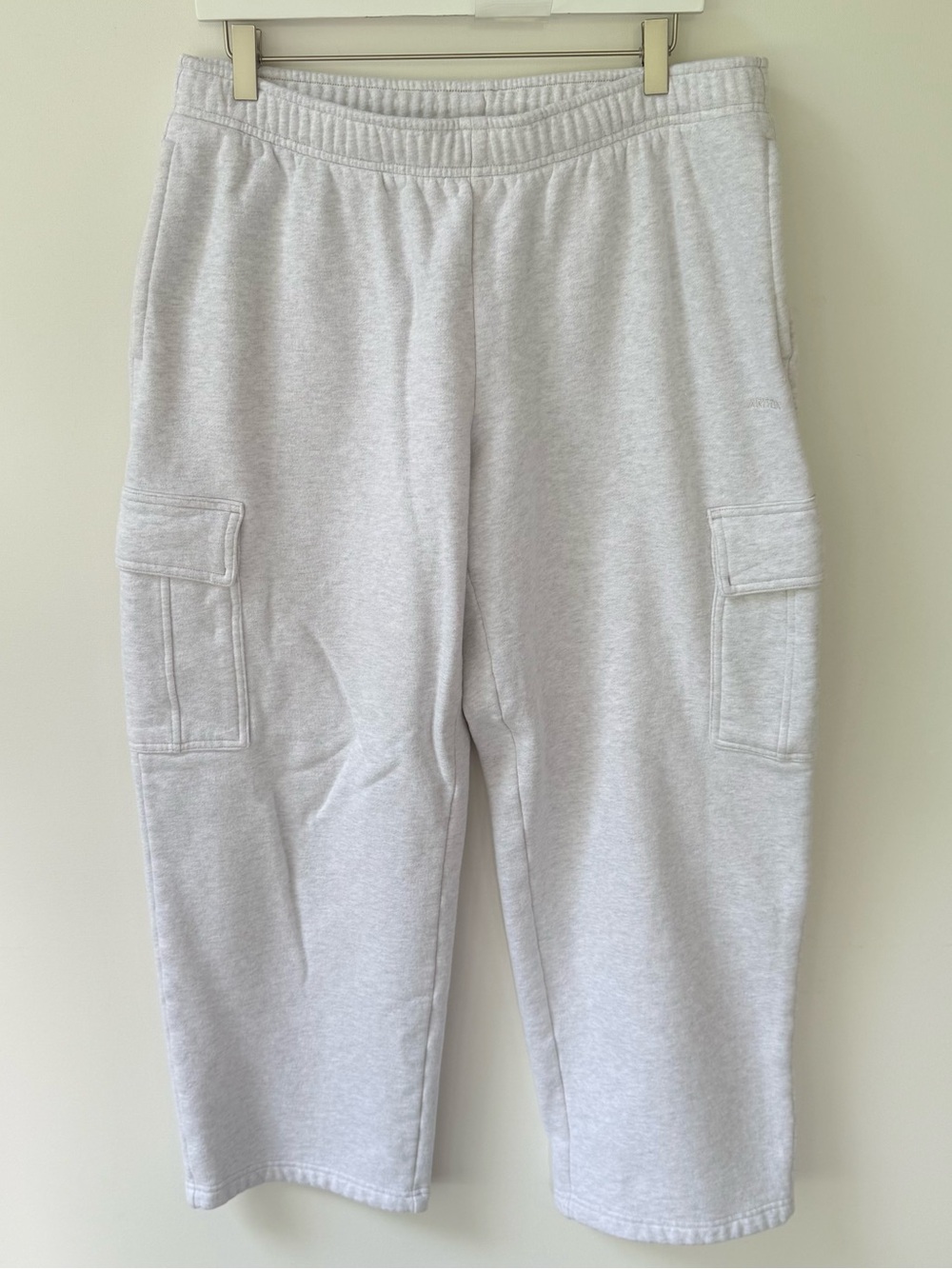 Aritzia Mega Fit Sweatfleece Cozy Fleece Grey Pocket Sweatpants size large